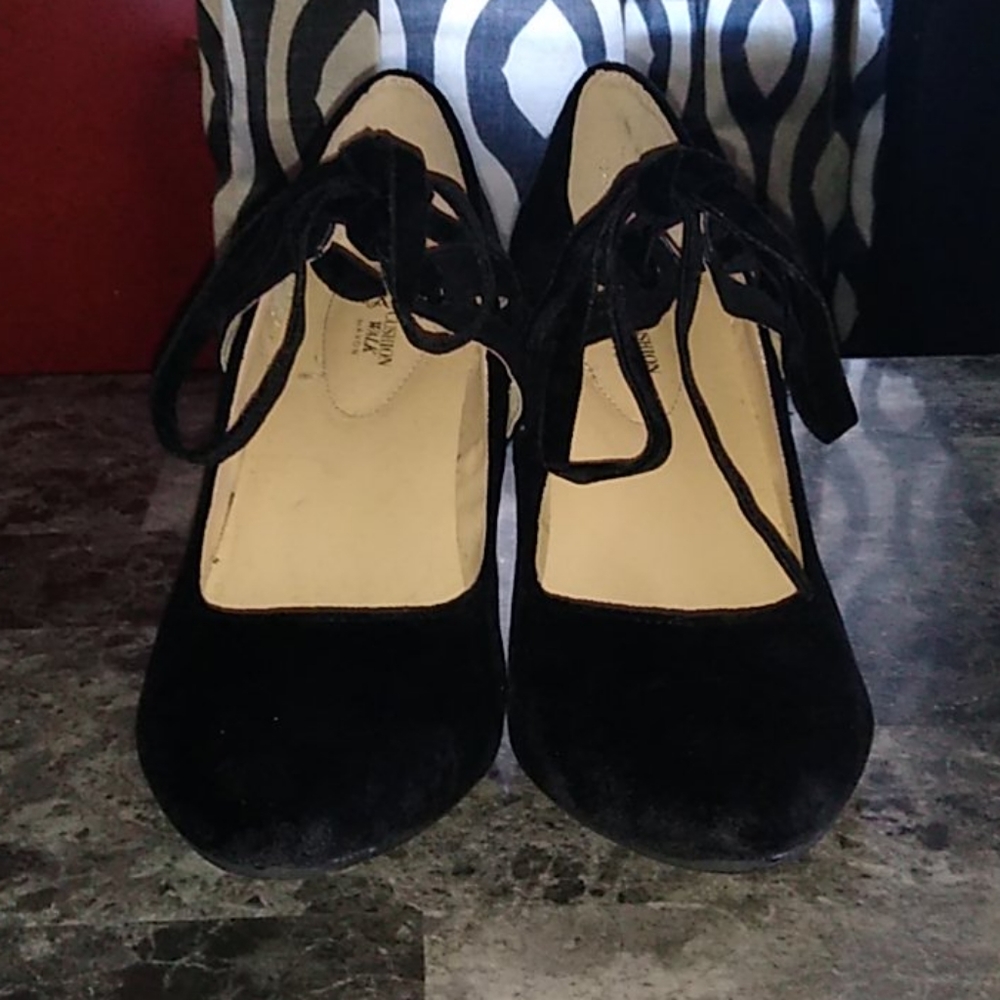 Women's "velvet" heels